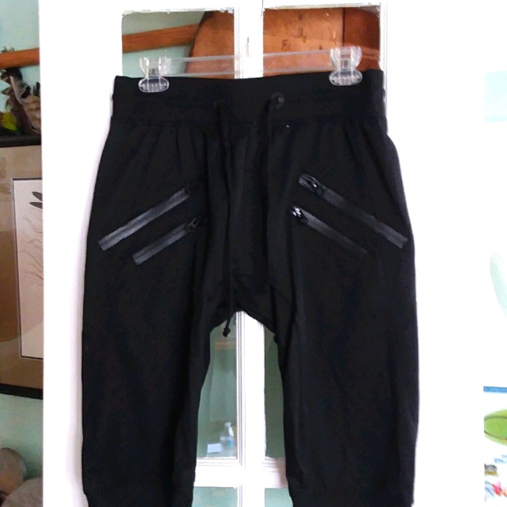 Carbon Black Athleisure Knee Length Pants